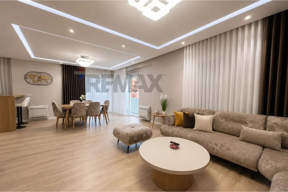 Tirane, jepet me qera apartament , 175 m² 2.000 € 