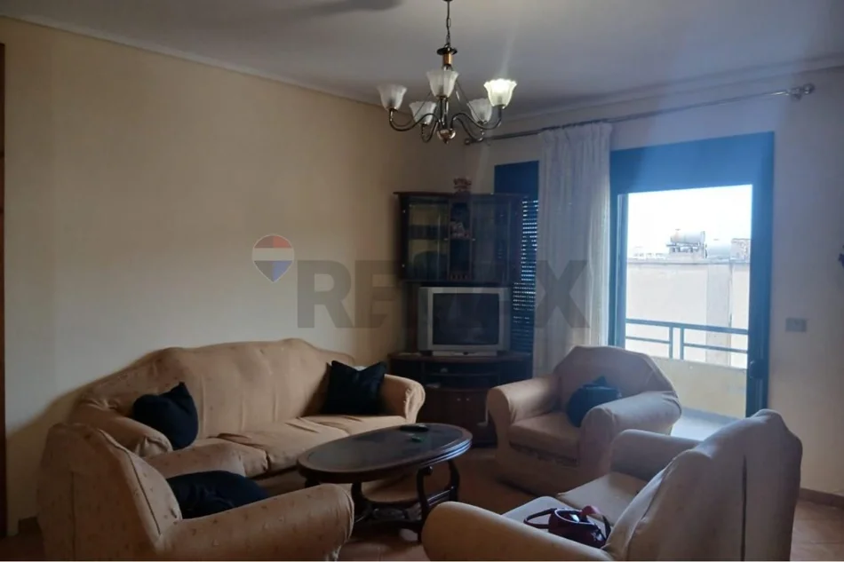 Vlore, shitet apartament 2+1+Ballkon Kati 5, 130 m² 165.000 € (Blv. Ismail Qemali,Conad, Vlore)