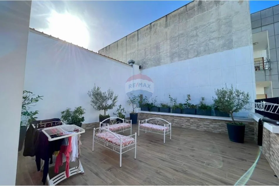 Tirane, shitet apartament , 150 m² 155.000 € 