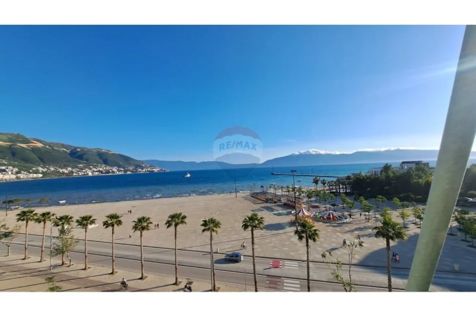 Vlore - Lungomare, jepet me qera apartament 2+1+Ballkon Kati 6, 105 m² 600 € (Rruga Cameria, Lungomare, Vlore)