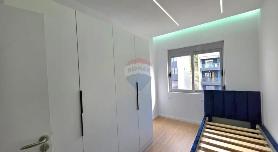 Vlore - Lungomare, shitet apartament 2+1 Kati 9, 98 m² 230.000 € (Rruga Cameria, Lungomare, Vlore)