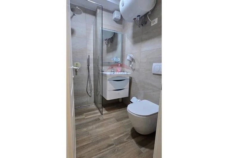 Tirane, jepet me qera apartament , 94 m² 834 € 