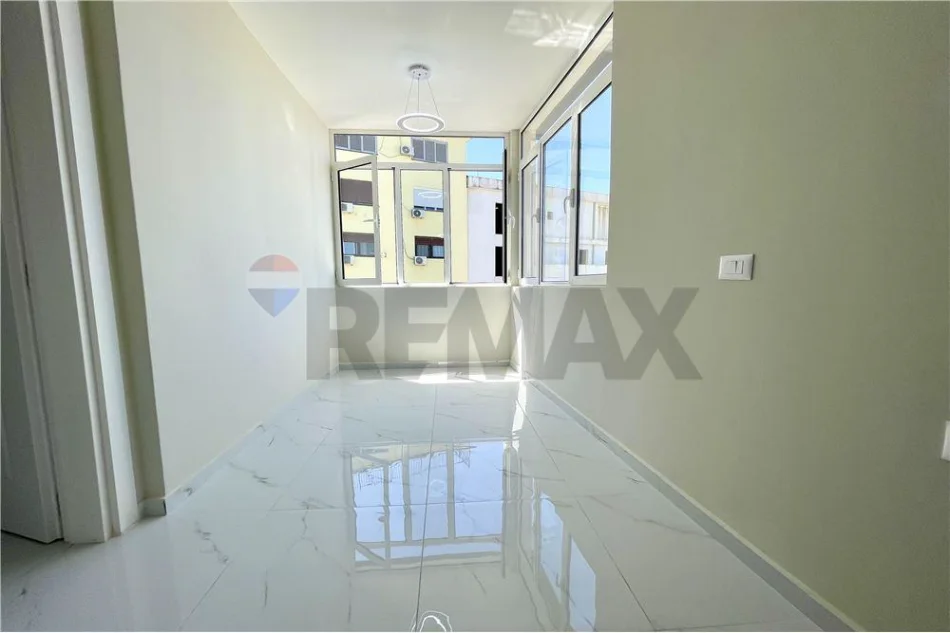 Tirane, jepet me qera apartament , 110 m² 800 € 