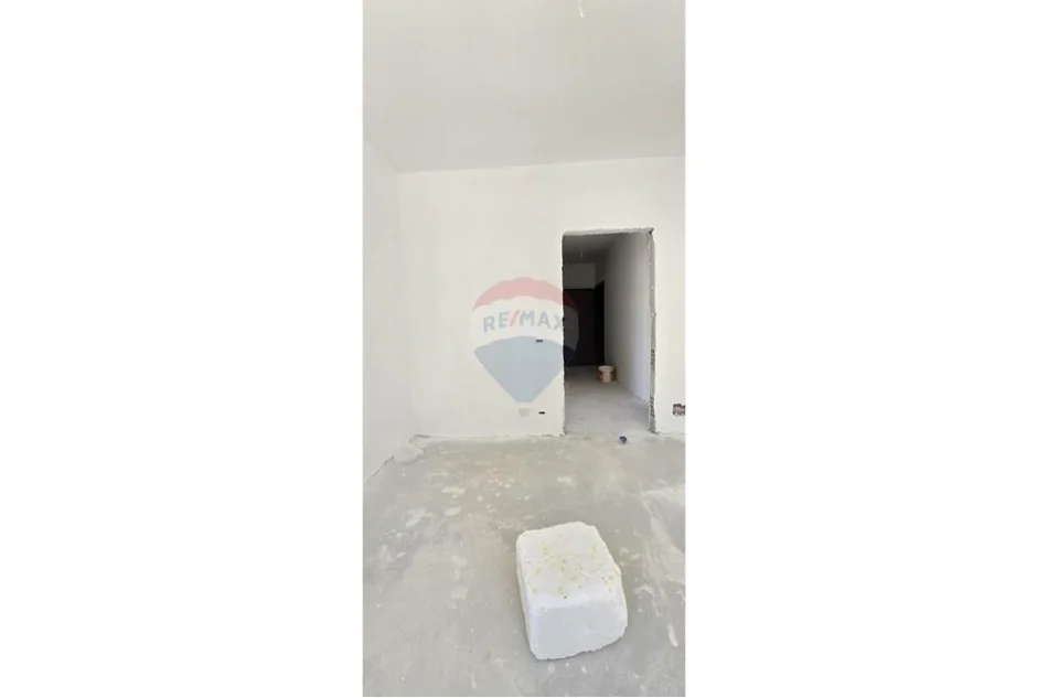 Tirane, shitet apartament , 115 m² (.)