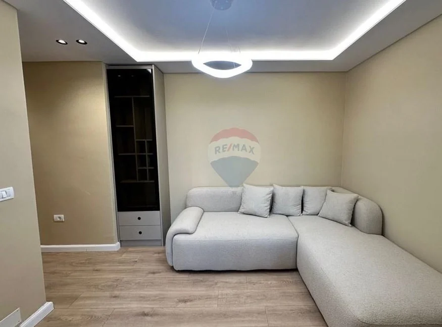 Tirane, shitet apartament 1+1 Kati 3, 48 m² 128.000 € (RRUGA MUHAMET GJOLLESHA)