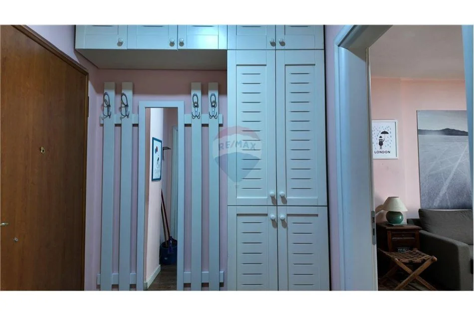 Tirane, jepet me qera apartament 1+1 Kati 2, 70 m² 520 € (myslym shyr)