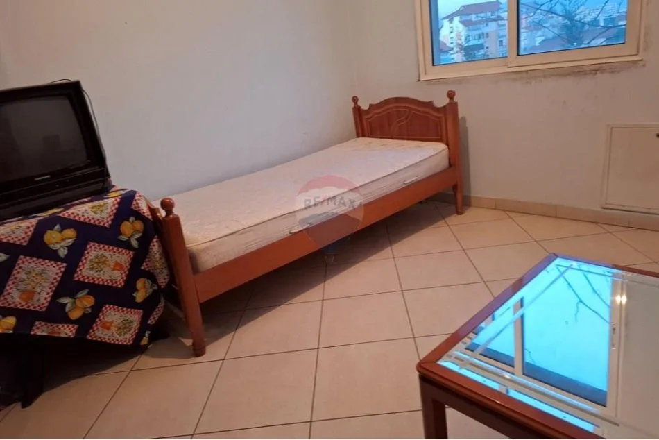 Tirane, jepet me qera Vile Kati 2, 152 m² 600 € (Selite)