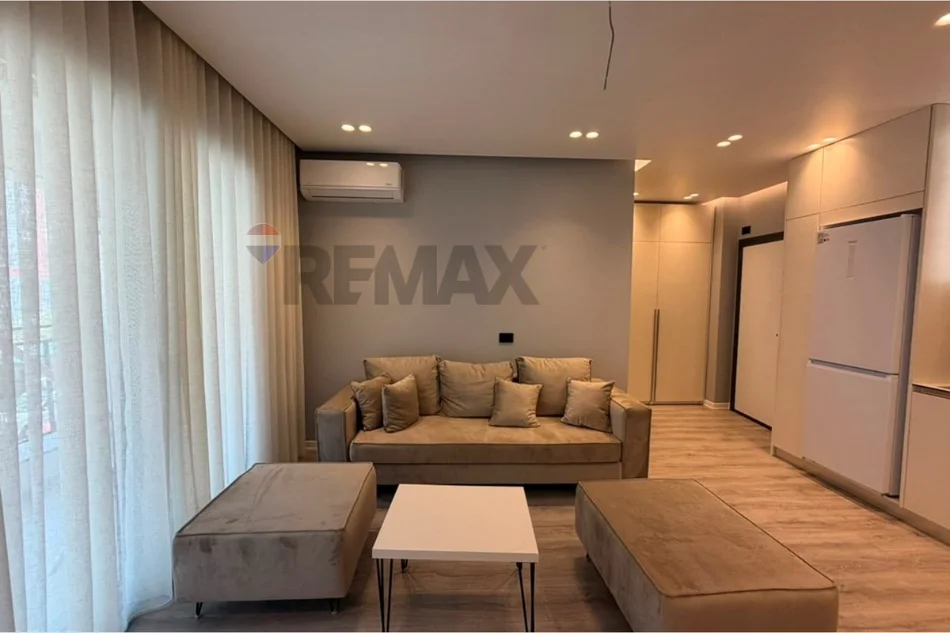Tirane, jepet me qera apartament , 690 € 