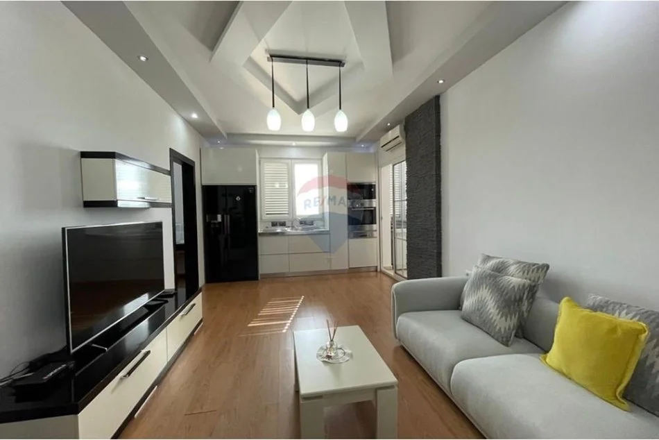 Tirane, jepet me qera apartament 2+1 , 70 m² 600 € 