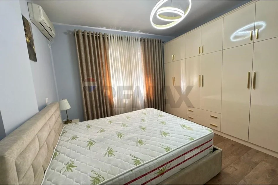 Tirane, jepet me qera apartament 2+1 , 85 m² 730 € (Rruga Ndre Mjeda)