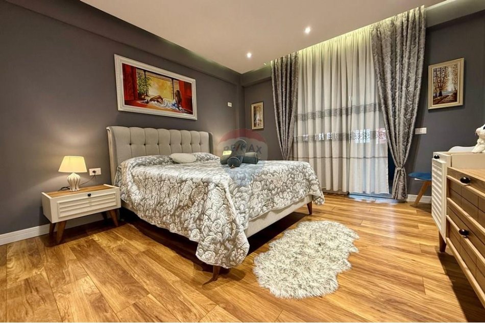 Tirane, jepet me qera apartament 1+1 Kati 3, 70 m² 727 € (Rruga Margarita Tutulani Blloku, Tiranë)