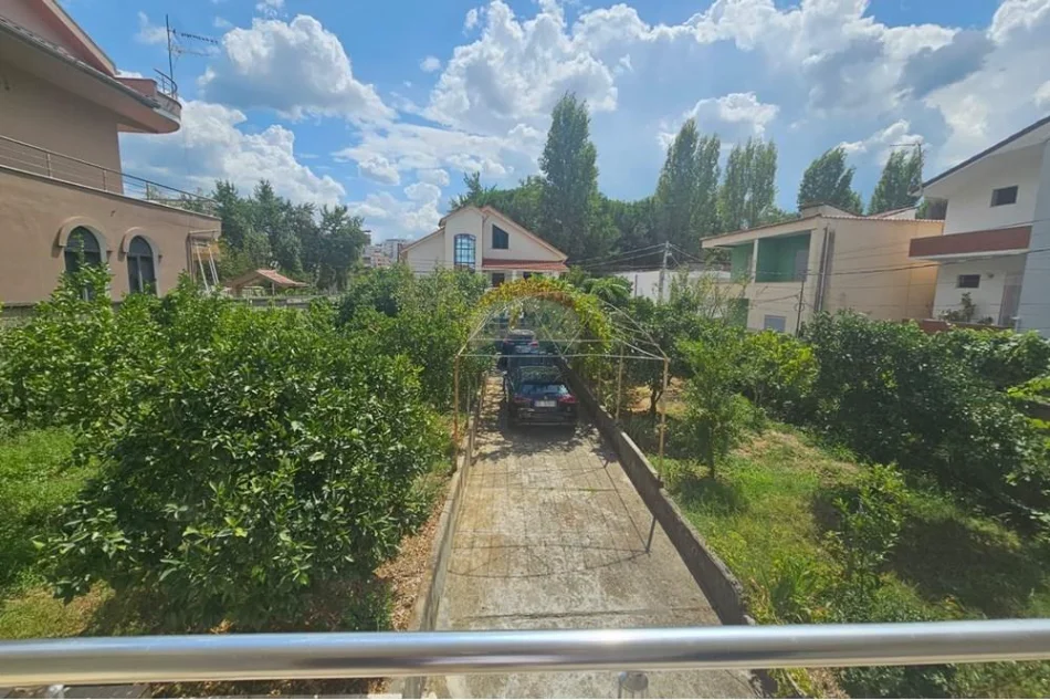 Tirane, shitet Vile , 6.000 m² 390.000 € 