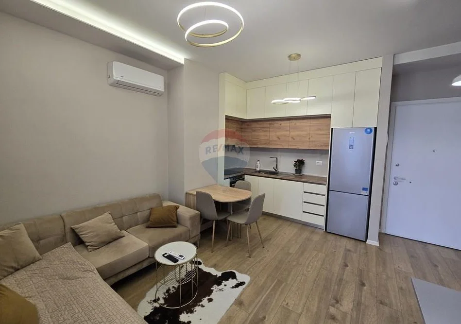 Tirane, jepet me qera apartament 1+1 Kati 6, 70 m² 600 € (Selvia)