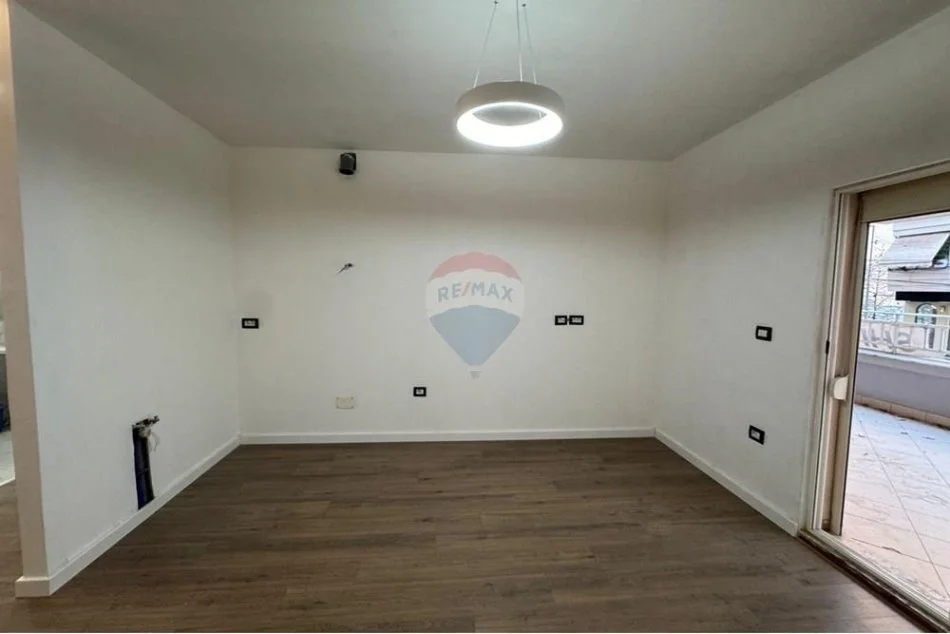 Tirane, shitet apartament 1+1 Kati 1, 77 m² 180.000 € (Komuna e Parisit, Tiranë(ID: 530261038-4739)