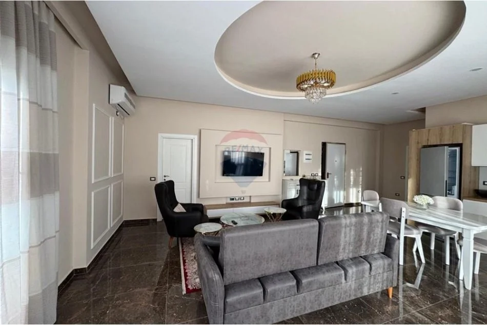 Vlore, jepet me qera apartament+verande | Penthouse , 220 m² 1.000 € (Skele Vlore)