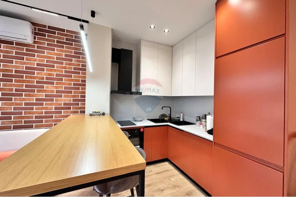 Tirane, jepet me qera apartament , 60 m² 700 € 