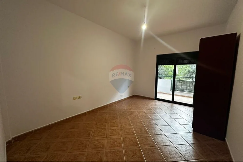 Vlore, shitet apartament 2+1+Ballkon Kati 1, 110 m² 147.000 € (Rruga Sulejman Delvina, Vlorë)