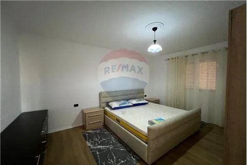 Tirane, jepet me qera apartament 1+1 Kati 3, 90 m² 400 € (- Rruga e Dibrës, Shqipëri)