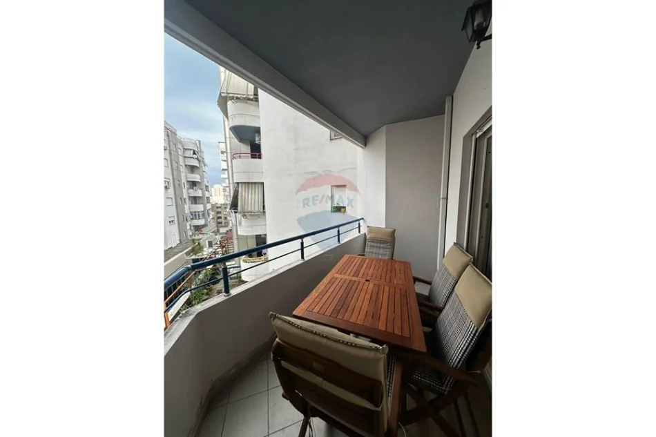 Vlore, jepet me qera apartament 2+1 Kati 8, 125 m² 350 € (Blv. Ismail Qemali,Conad, Vlore)
