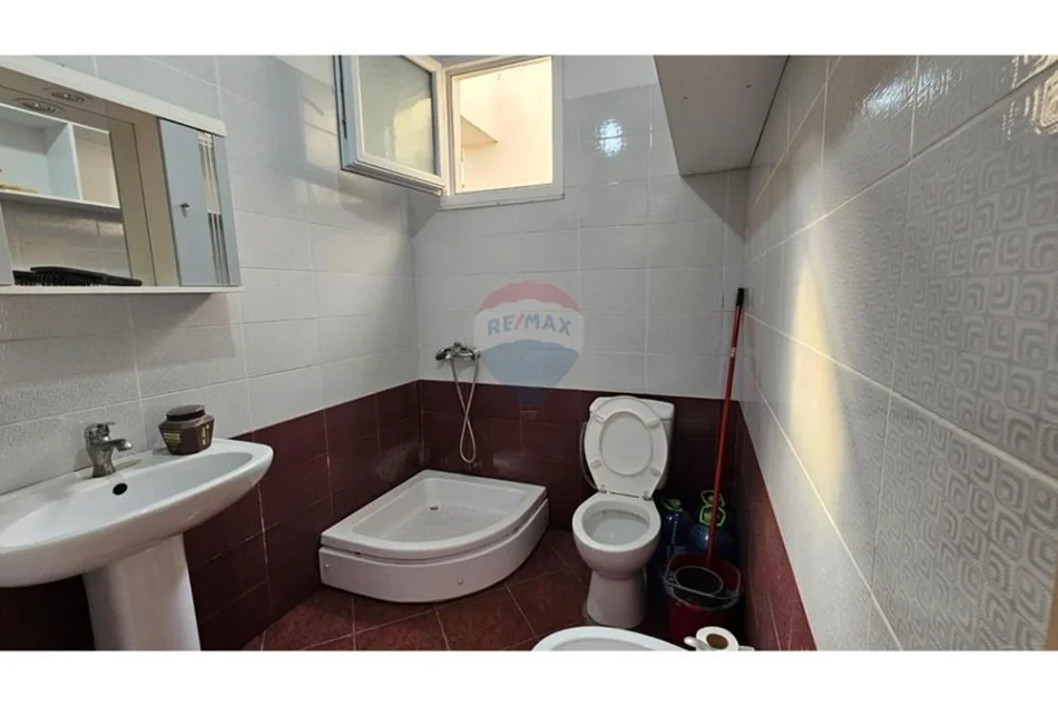 Tirane, shitet apartament 1+1 Kati 8, 47 m² 73.000 €
