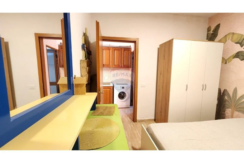 Tirane, jepet me qera apartament 1+1+Ballkon Kati 2, 60 m² 400 € (Astir)