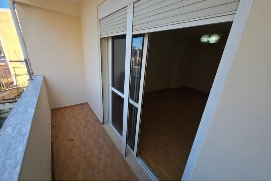 Tirane, shitet apartament 2+1 Kati 3, 79 m² 136.000 € (Tregu I Medresesë, Tiranë(ID: 530221059-448)