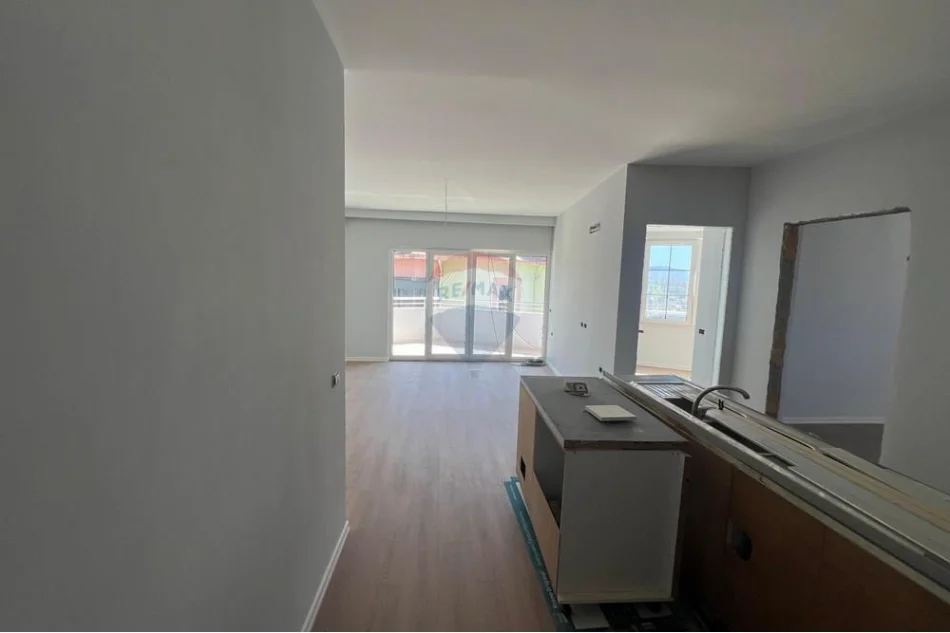 Tirane, shitet apartament , 104 m² 148.600 € 