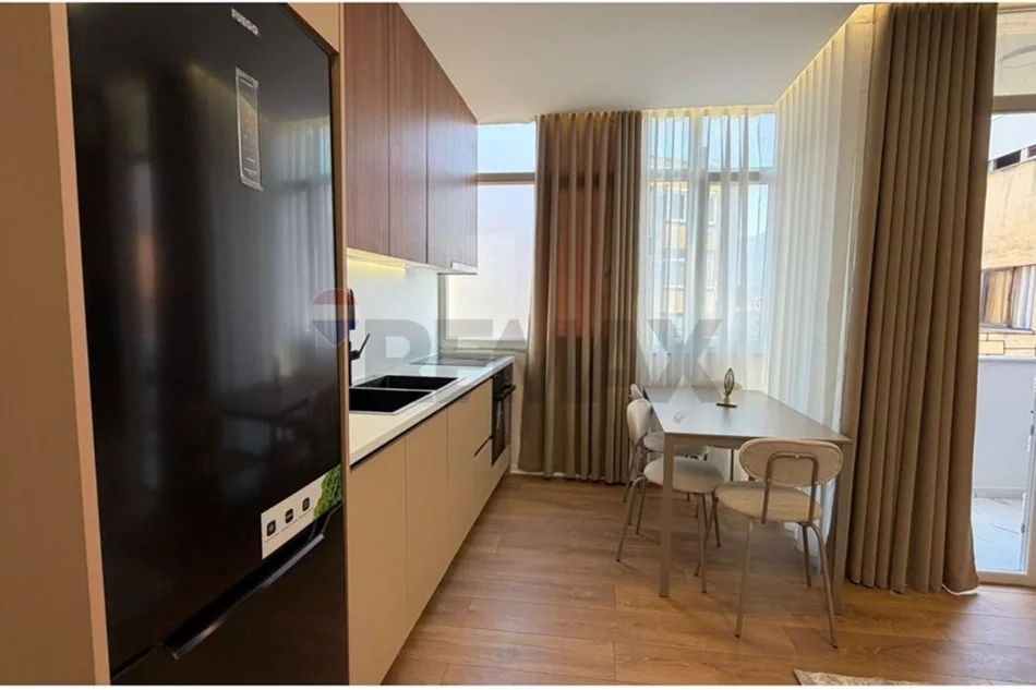 Materniteti i Ri, Apartament 2+1 ne shitje - 15800000 Lek