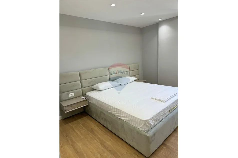 Vlore - Lungomare, shitet apartament 2+1 Kati 8, 121 m² 310.000 € (Rruga Pelivan Leskaj, Vlorë)