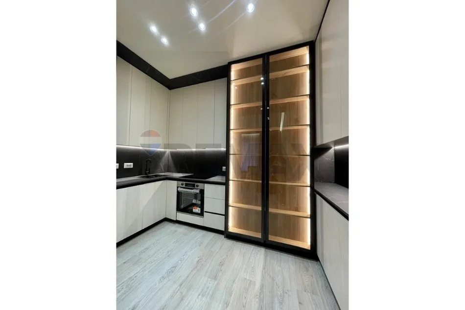 APARTAMENT 2+1 ME QIRA TE KOMPLEKSI DELIJORGJI!