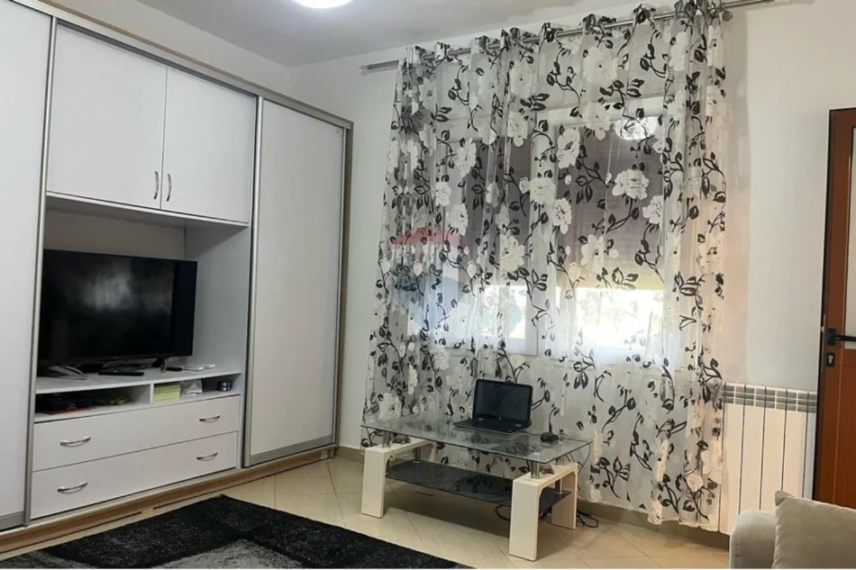 Vlore, shitet shtepi 2+1 Kati 1, 300 m² 120.000 € (Sherishte, Vlore)