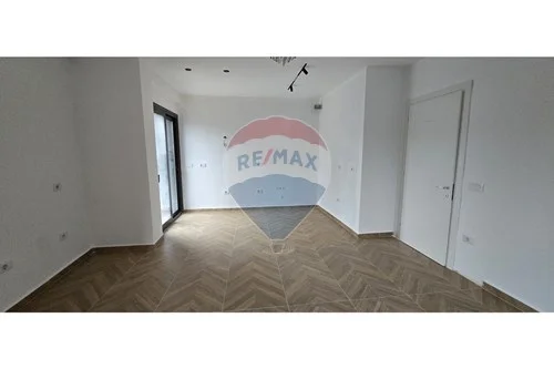 Shqiperi, shitet apartament 2+1 , 134 m² 250.000 € 