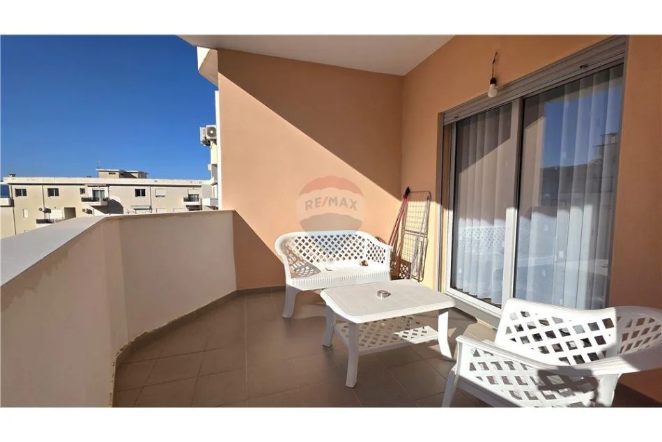 Vlore - Lungomare, shitet apartament 1+1+Ballkon , 75 m² ( Rruga Dhimitër Konomi – Tek Rrapi, Vlorë)