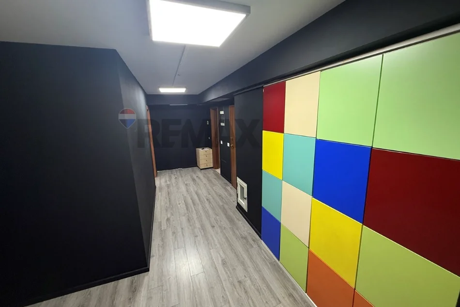 Tirane, jepet me qera , 174 m² 3.200 € 