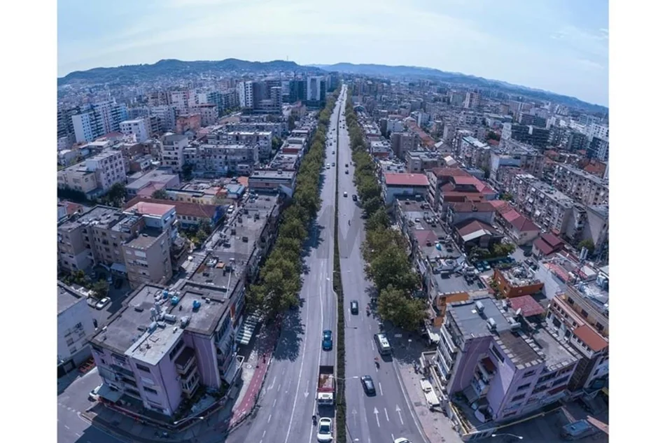 Tirane, shitet apartament , 110 m² 300.000 € 