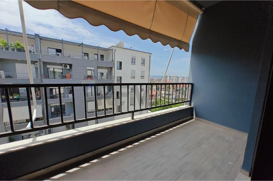QERA, APARTAMENT 2+1+2, KINOSTUDIO, TIRANË