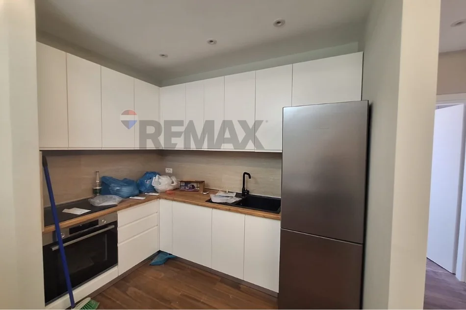 Tirane, jepet me qera apartament , 90 m² 800 € 
