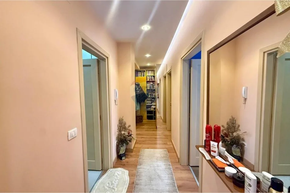 Tirane, shitet apartament , 315.000 € 