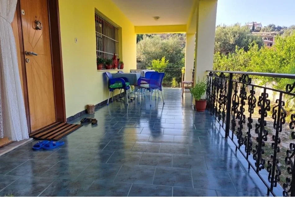 Vlore, shitet shtepi 4+1 Kati 0, 120 m² 140.000 € (Lagjja Karabash, Vlorë)