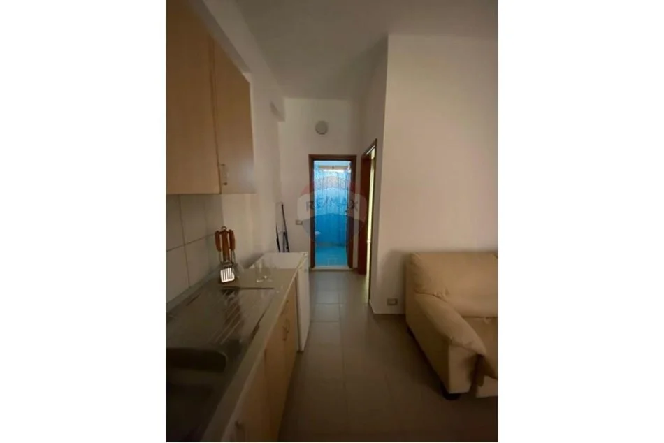 Hotel ne Shitje ne Orikum, 486 m² 638.000 € (ID: 530411012-83)