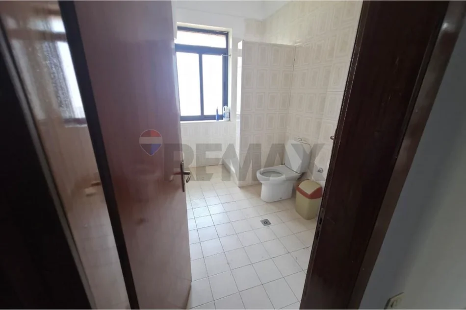 Tirane, jepet me qera apartament , 120 m² 850 € 