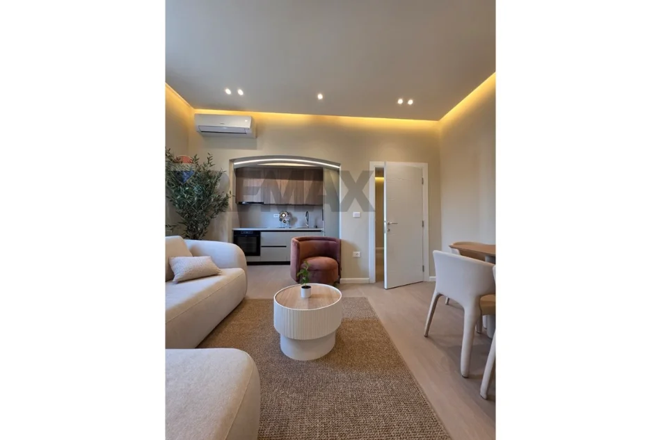 Brryli, Apartament 2+1 per Qira - 700 Euro