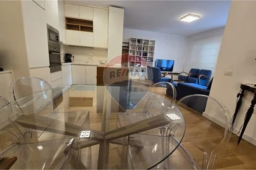 Tirane, jepet me qera apartament 2+1 Kati 2, 105 m² 700 € (Liqeni i Thate)