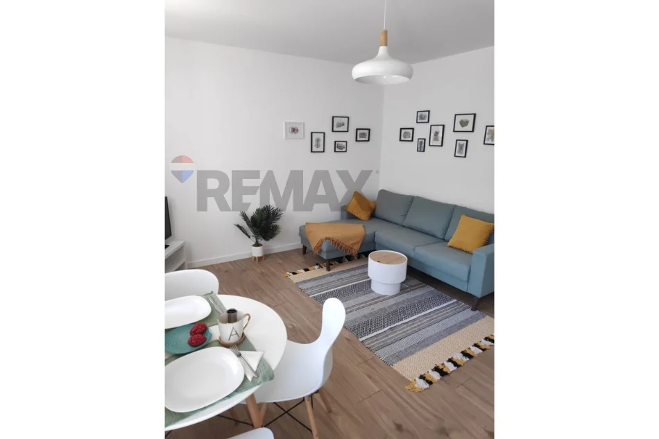 Tirane, shitet apartament 1+1+Ballkon , 53 m² 110.000 € (materniteti ri)