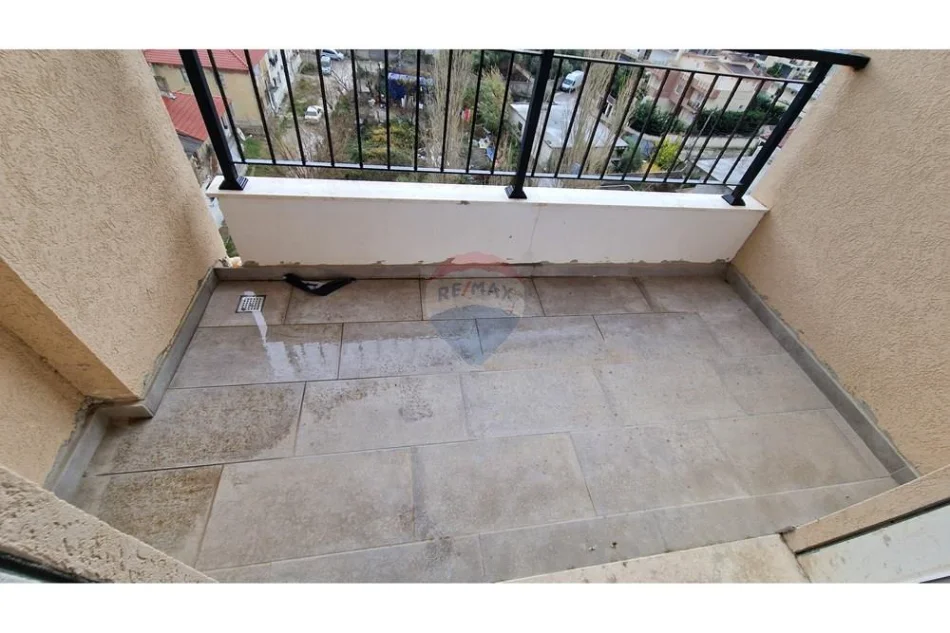 Vlore, shitet apartament 2+1+Ballkon Kati 8, 101 m² 175.000 € (Rruga Gjergj Kastrioti (Transballkanike), Vlorë)