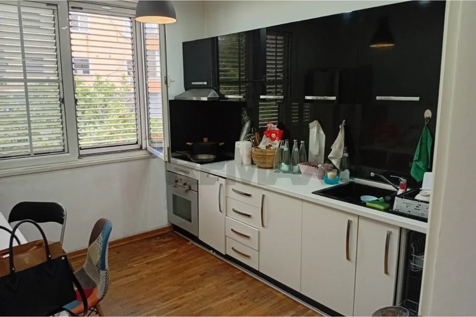 Tirane, jepet me qera apartament , 62 m² 900 € 