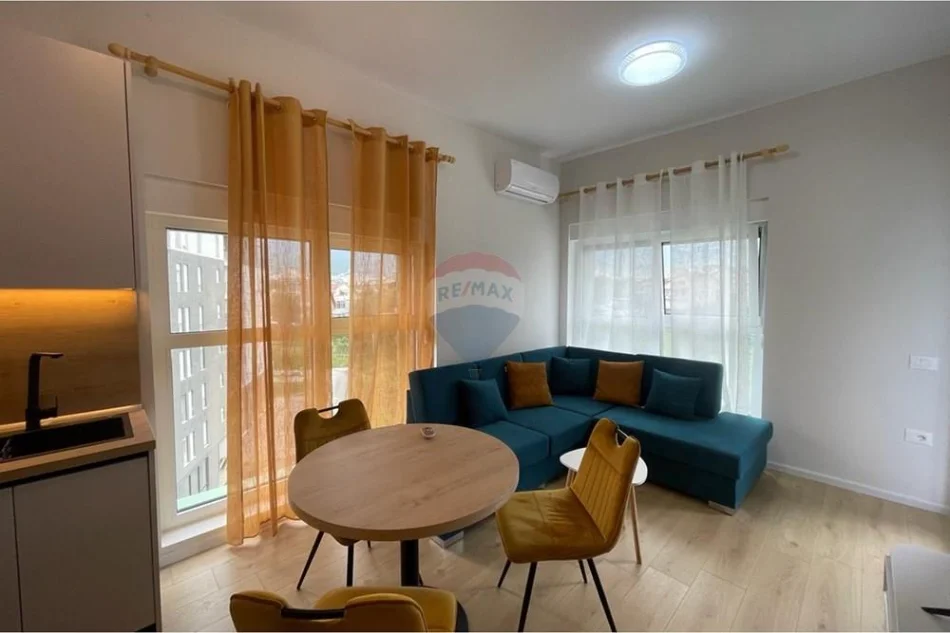 Ali Demi, Kompleksi Kadiu, Japim me qira Apartament 1+1 - 45000 Lek