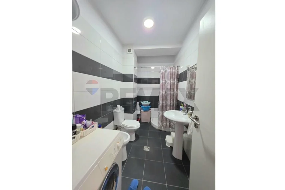 Tirane, jepet me qera apartament , 82 m² 600 € 
