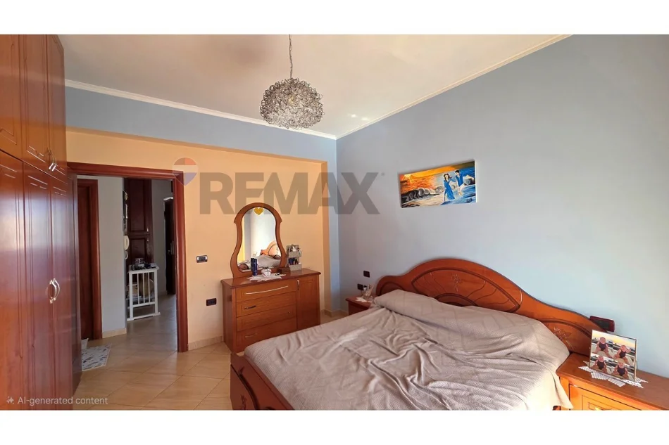 Vlore, shitet apartament 3+1+Aneks+Ballkon Kati 5, 170 m² 237.000 € (Rruga Dush Strati, pranë Zjarrfikëses)