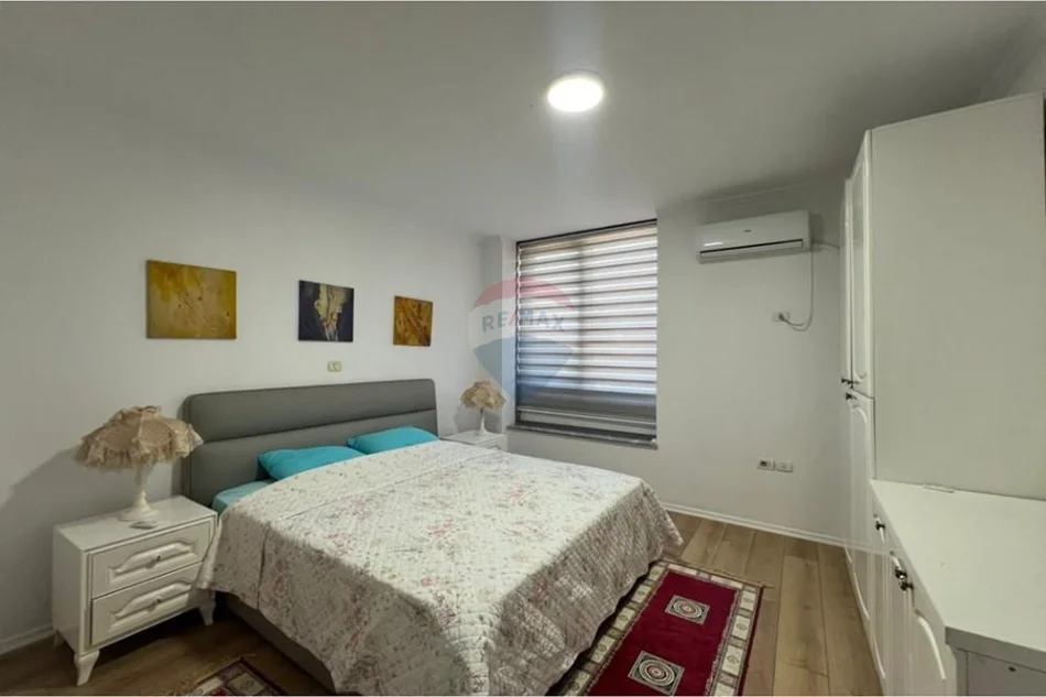Tirane, jepet me qera apartament 2+1 Kati 2, 108 €